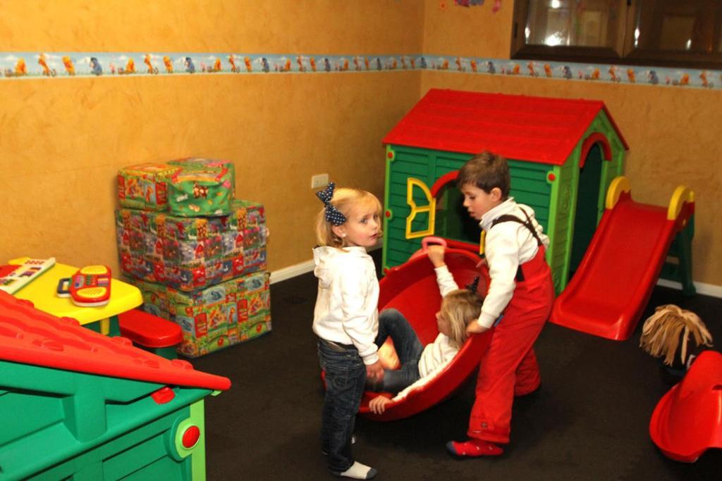 Sallent de Gállego Aparthotel Sarrato מראה חיצוני תמונה