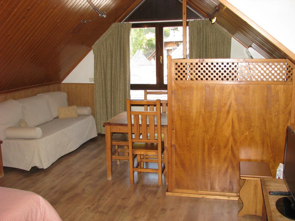 Sallent de Gállego Aparthotel Sarrato מראה חיצוני תמונה