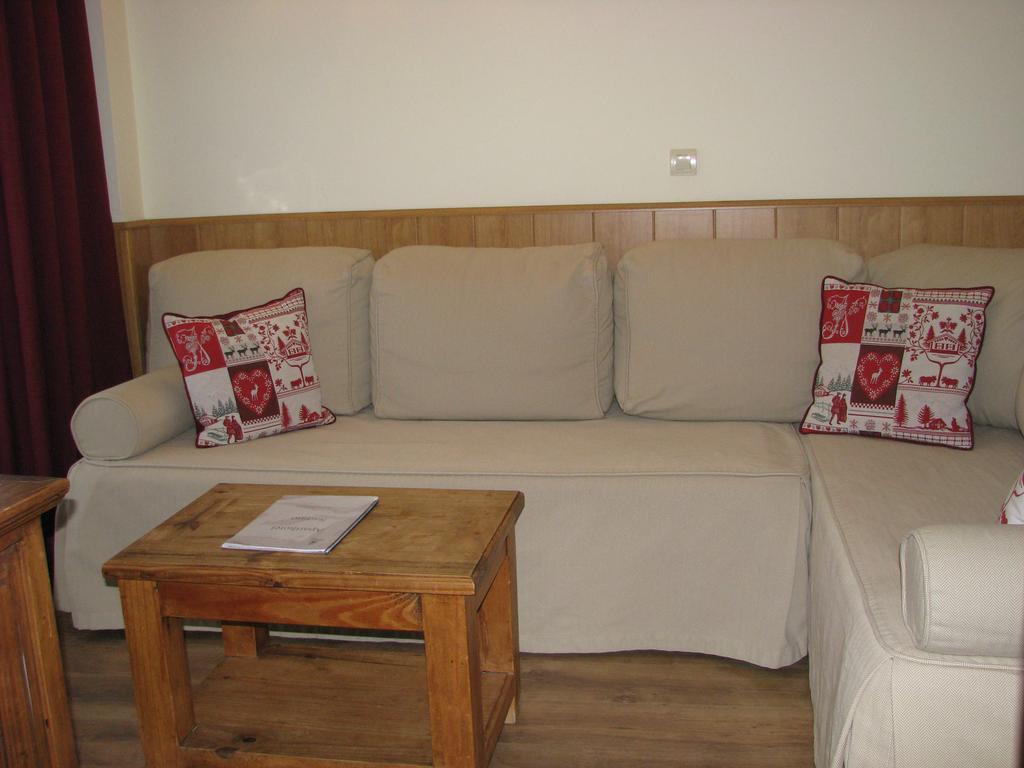 Sallent de Gállego Aparthotel Sarrato מראה חיצוני תמונה