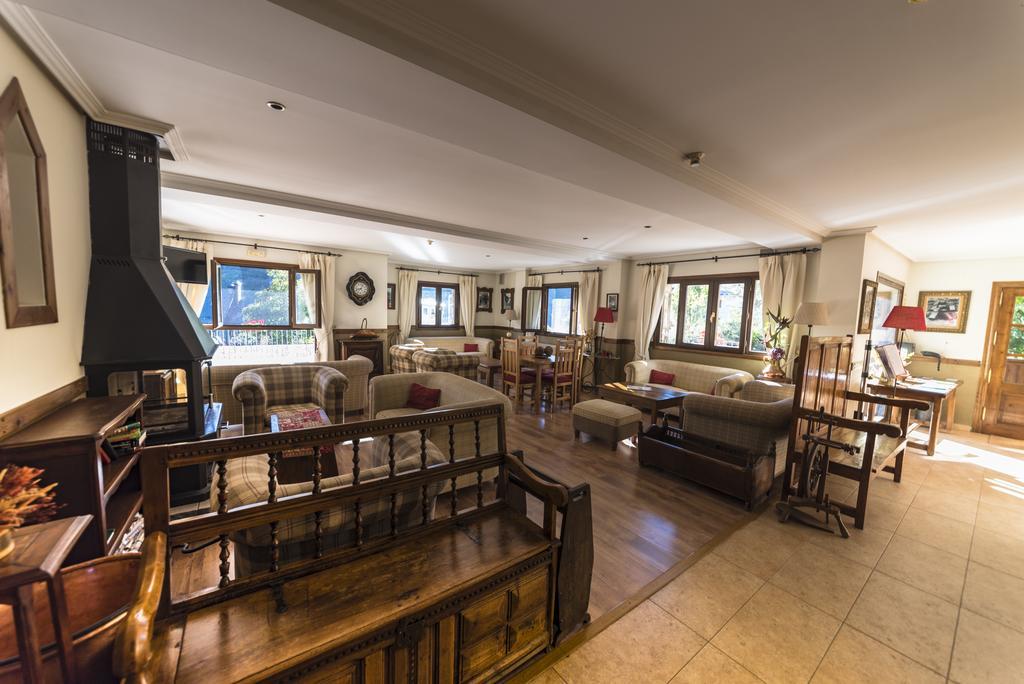 Sallent de Gállego Aparthotel Sarrato מראה חיצוני תמונה