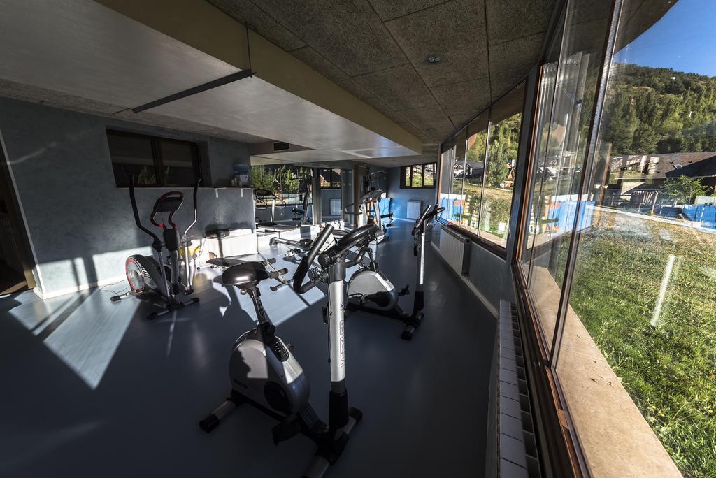 Sallent de Gállego Aparthotel Sarrato מראה חיצוני תמונה